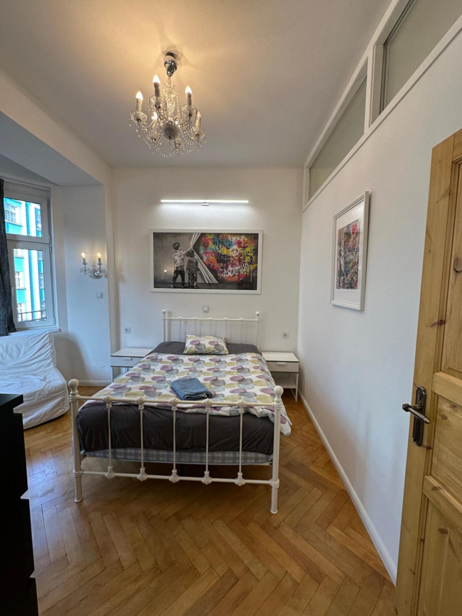 Karlin Balcony Apartament Praga